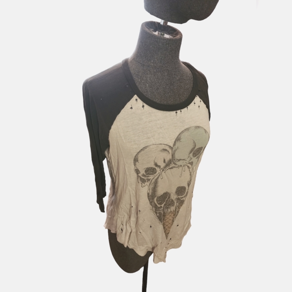 3/4 Sleeve Distressed Shirt